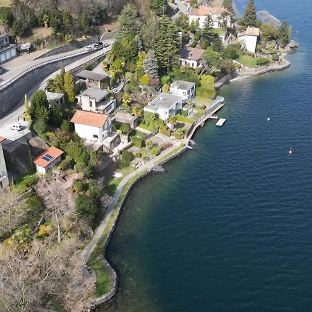 Lakeside Del Pierangelo: Ginko شقة كريميا