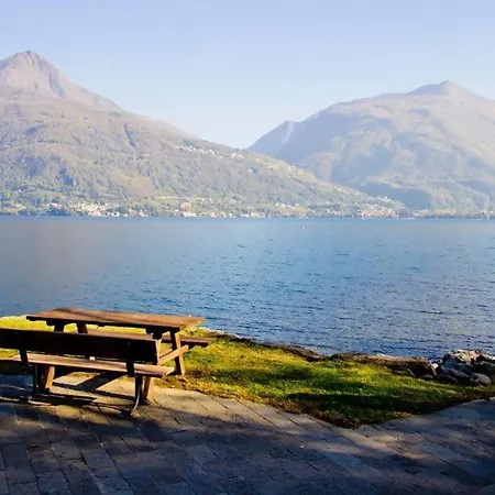 Lakeside Del Pierangelo: Ginko شقة